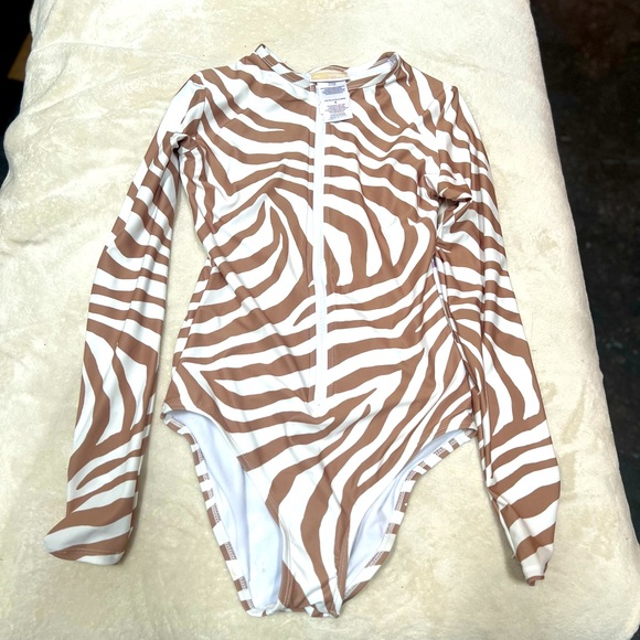 NWT Michael Kors l/s Women’s swimsuit - Picture 1 of 6